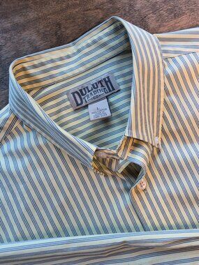 Duluth Trading Co Wrinklefighter Mens Large Yellow Stripe Long Slv Button Shirt